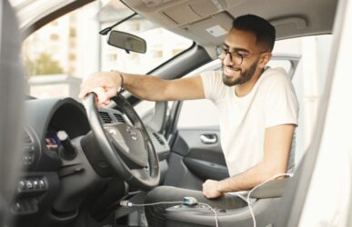 Car driving - Instructor - Trainer - Driving Hub - Driving Schools in Vaughan - driving instructor schools